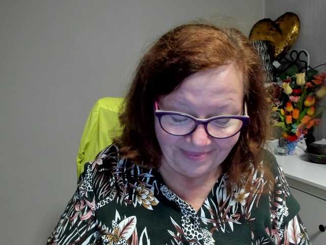 flirty-adele live cam on BongaCams