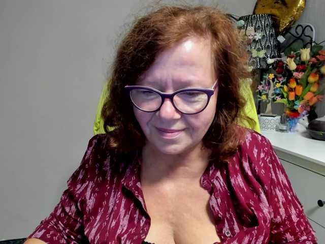flirty-adele live cam on BongaCams