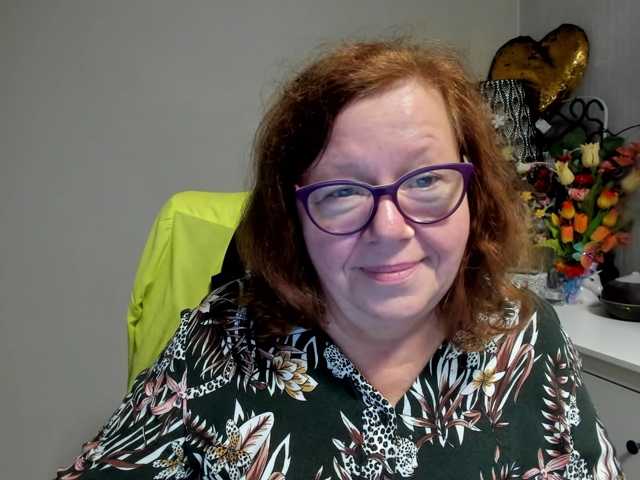 flirty-adele live cam on BongaCams
