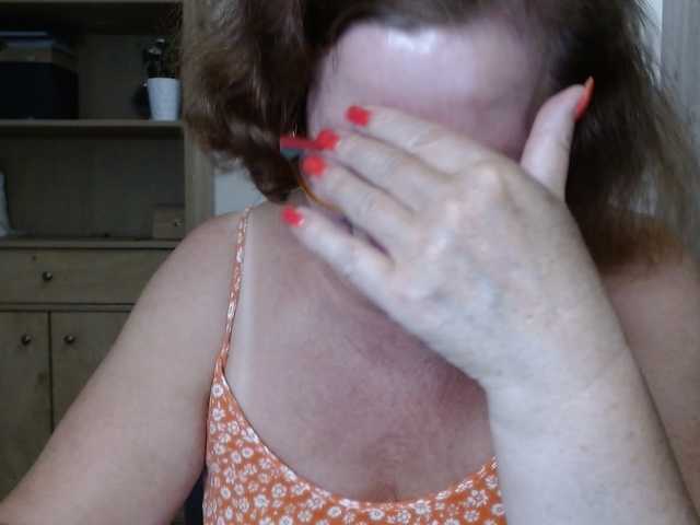 flirty-adele live webcam show