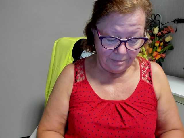 flirty-adele live cam on BongaCams