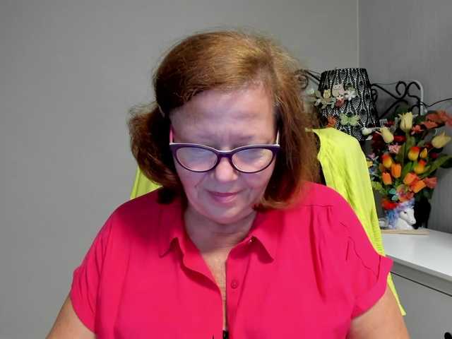 flirty-adele live cam on BongaCams