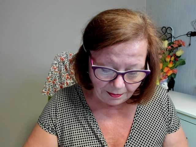 flirty-adele live cam on BongaCams