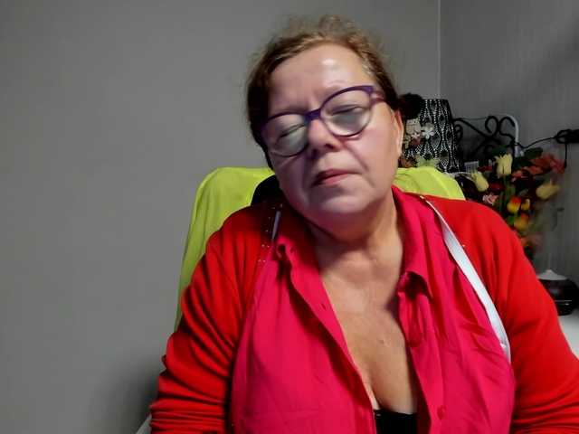 flirty-adele live cam on BongaCams