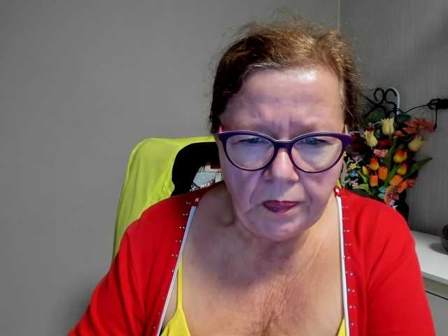 flirty-adele live cam on BongaCams