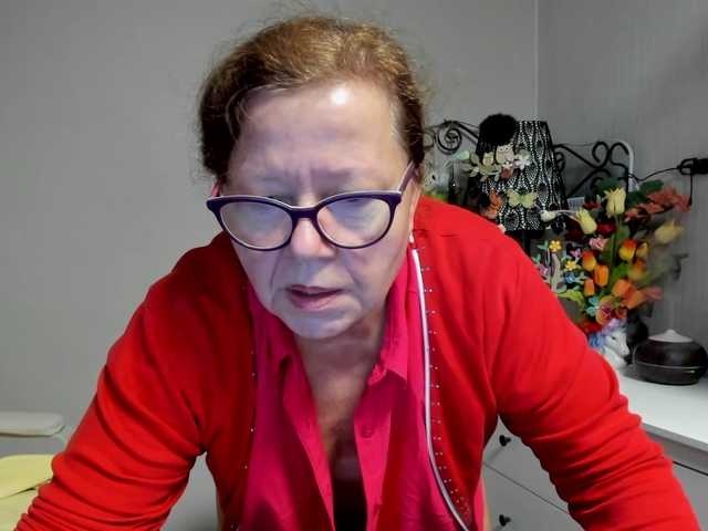 flirty-adele live cam on BongaCams