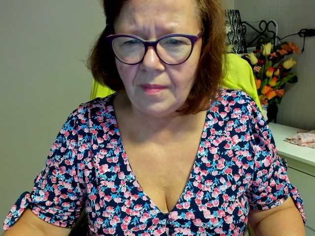 flirty-adele live webcam show