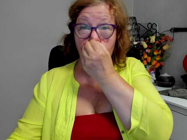 flirty-adele live cam on BongaCams