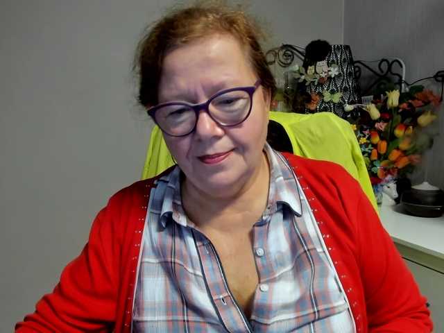 flirty-adele live cam on BongaCams