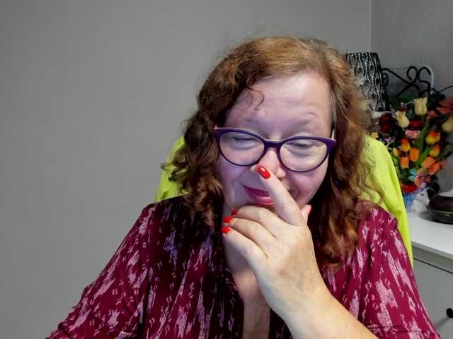 flirty-adele live cam preview