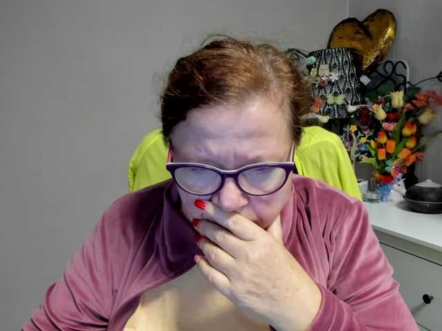 flirty-adele live cam on BongaCams