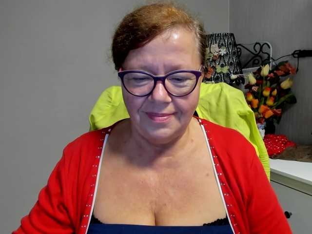 flirty-adele live cam on BongaCams