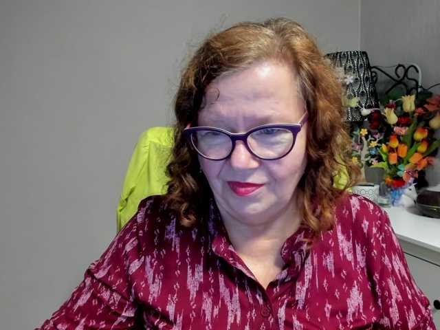 flirty-adele live cam on BongaCams