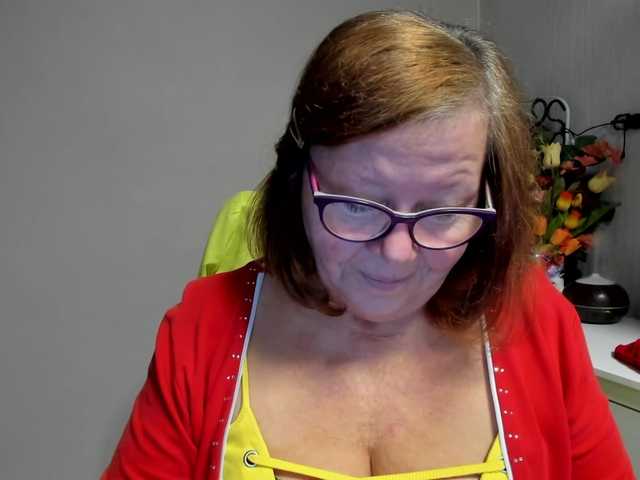 flirty-adele live cam on BongaCams