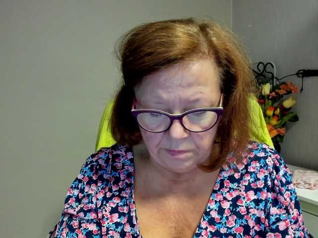 flirty-adele live webcam show