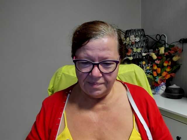 flirty-adele live cam on BongaCams