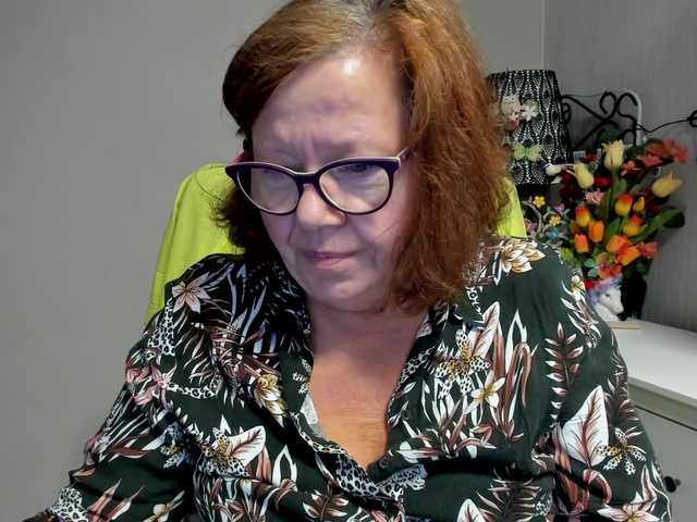 flirty-adele live sex show