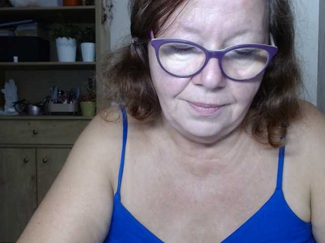 flirty-adele live cam on BongaCams