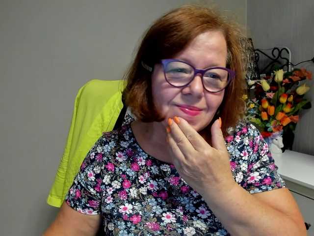 flirty-adele