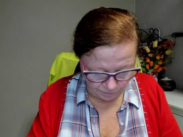 flirty-adele live cam on BongaCams