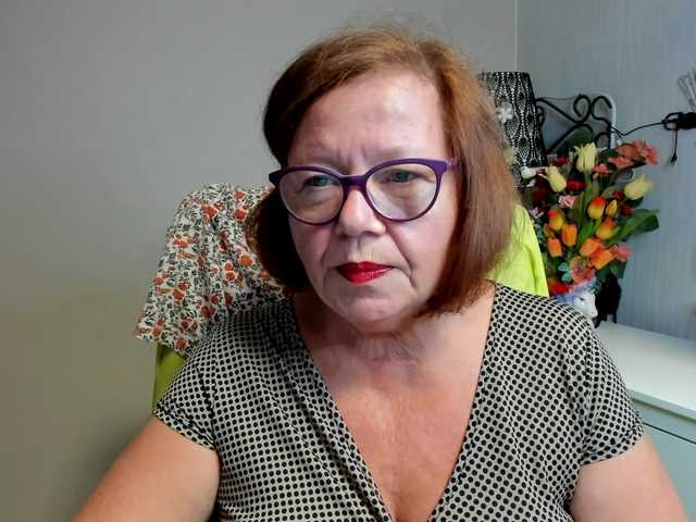 flirty-adele live cam on BongaCams