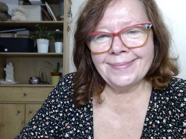 flirty-adele live cam on BongaCams