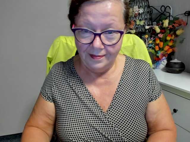 flirty-adele live cam on BongaCams