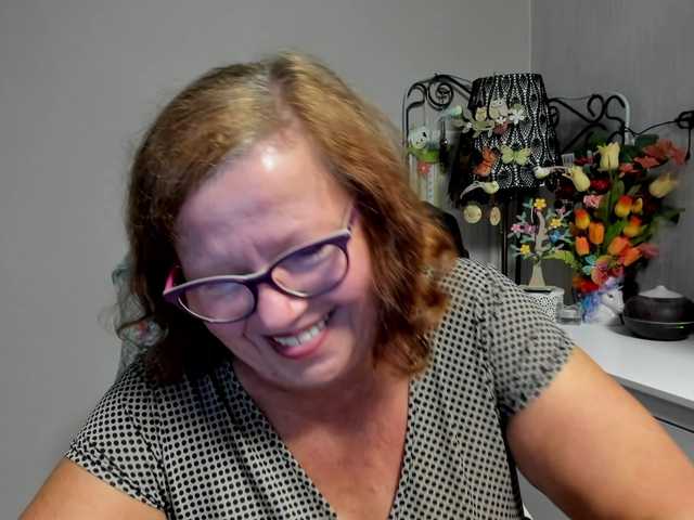 flirty-adele