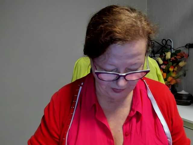 flirty-adele live cam on BongaCams