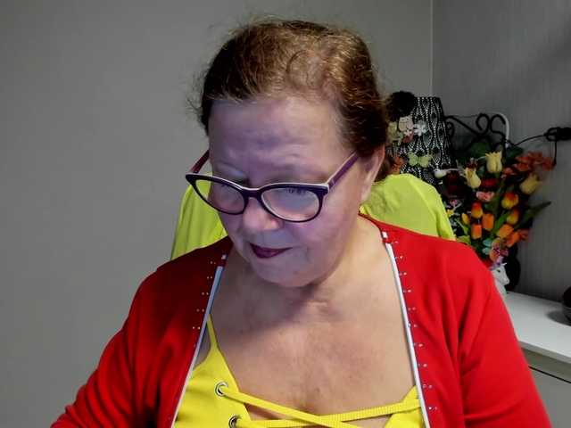 flirty-adele live cam on BongaCams