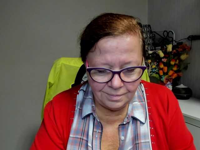 flirty-adele live cam on BongaCams