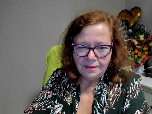flirty-adele live cam on BongaCams