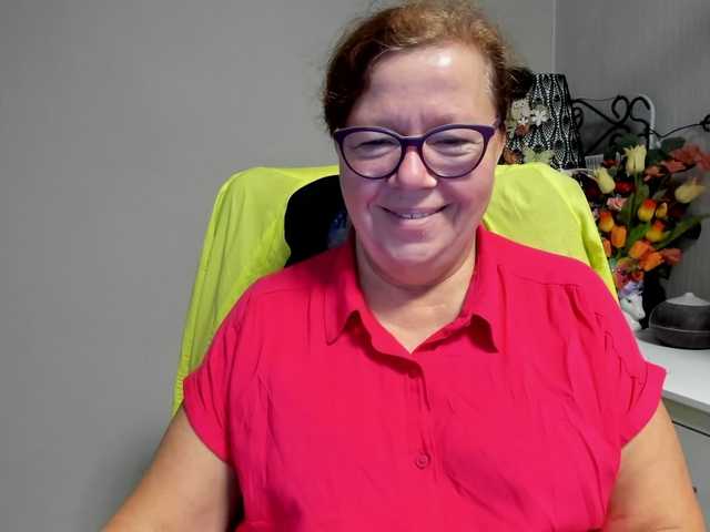 flirty-adele live cam on BongaCams