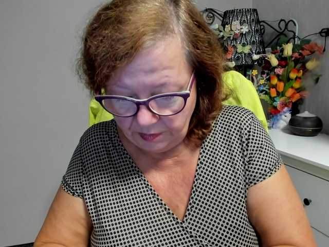 flirty-adele live cam on BongaCams