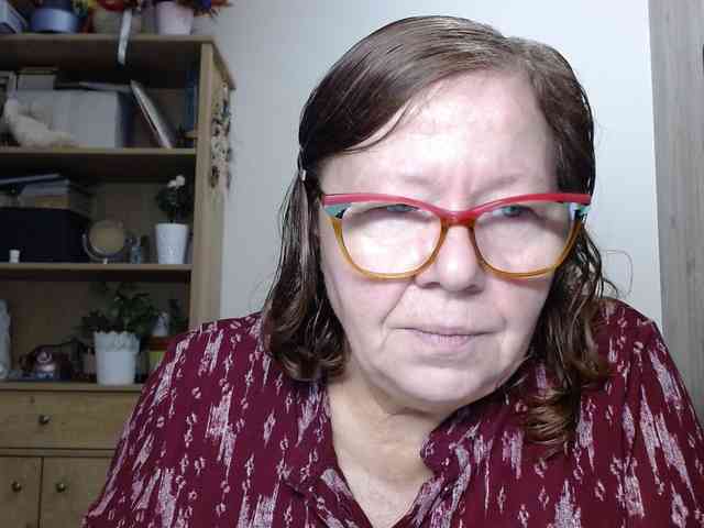 flirty-adele webcam