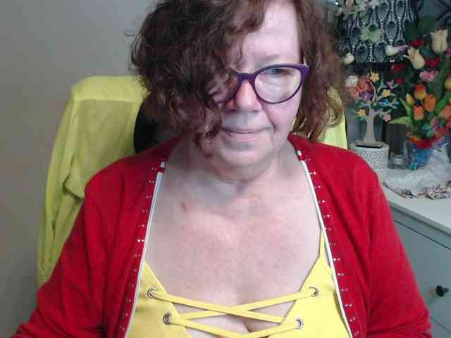 flirty-adele webcam