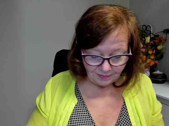 flirty-adele webcam