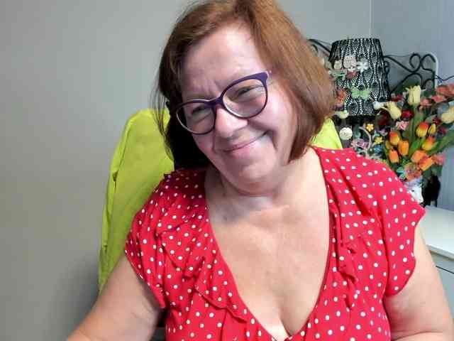 flirty-adele webcam