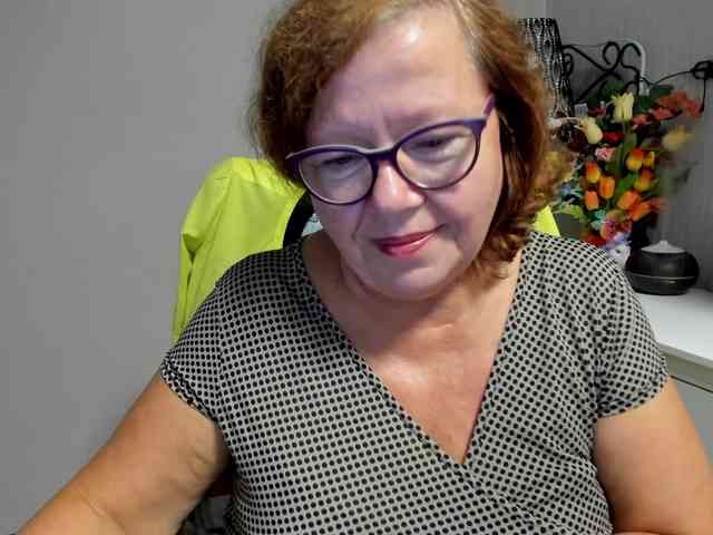 flirty-adele webcam