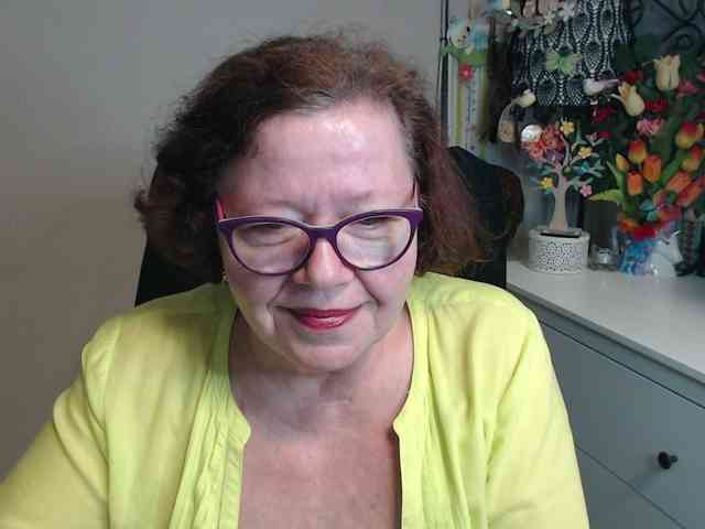 flirty-adele webcam