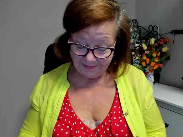 flirty-adele webcam
