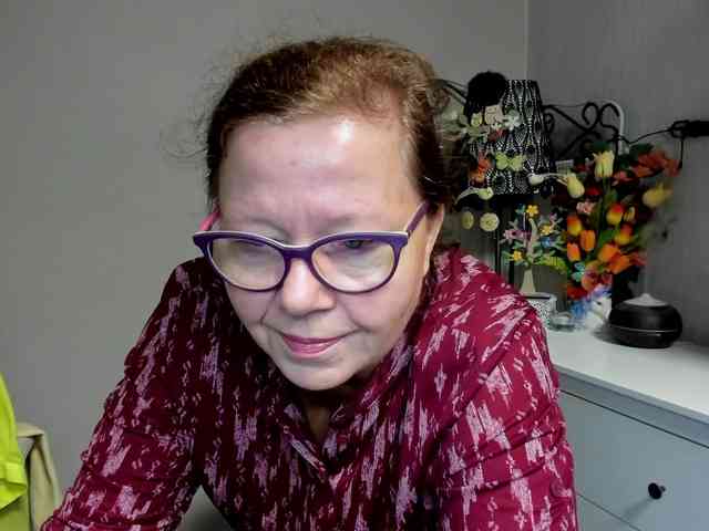 flirty-adele webcam
