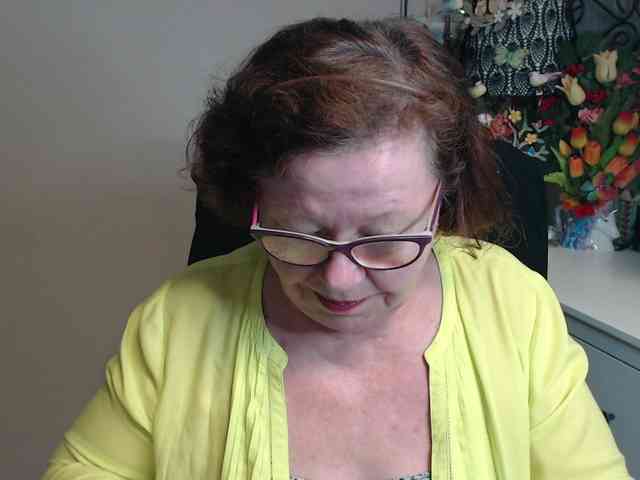 flirty-adele webcam