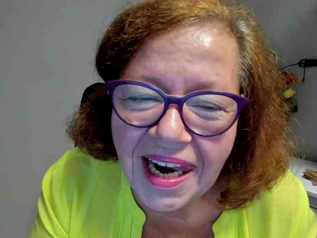 flirty-adele webcam