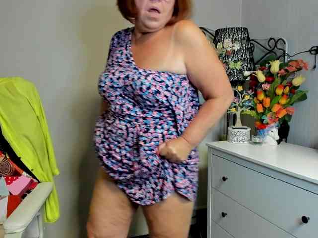 flirty-adele webcam