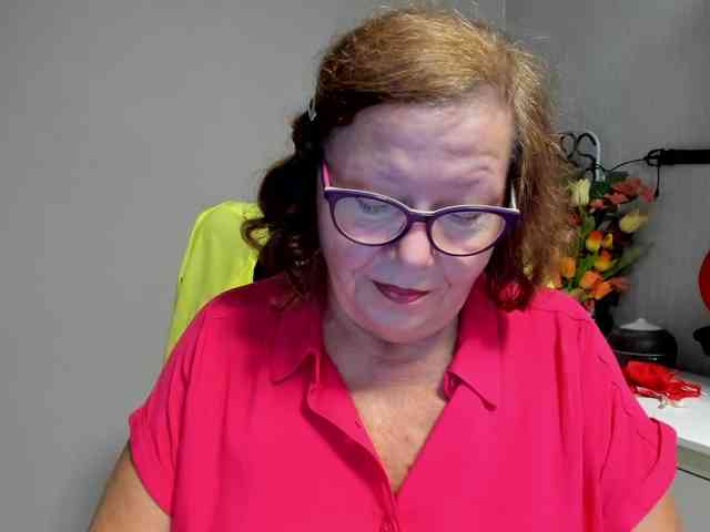 flirty-adele webcam