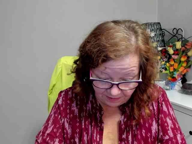 flirty-adele webcam