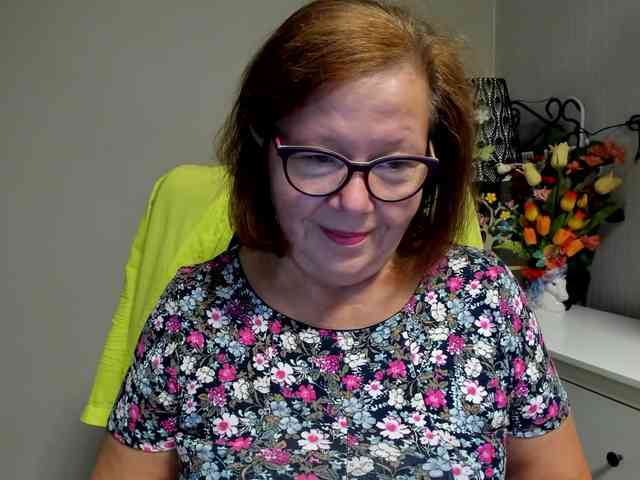 flirty-adele webcam