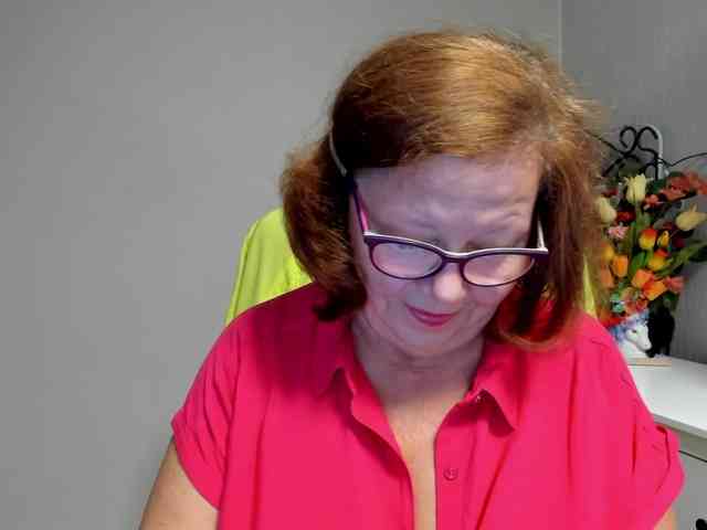 flirty-adele webcam