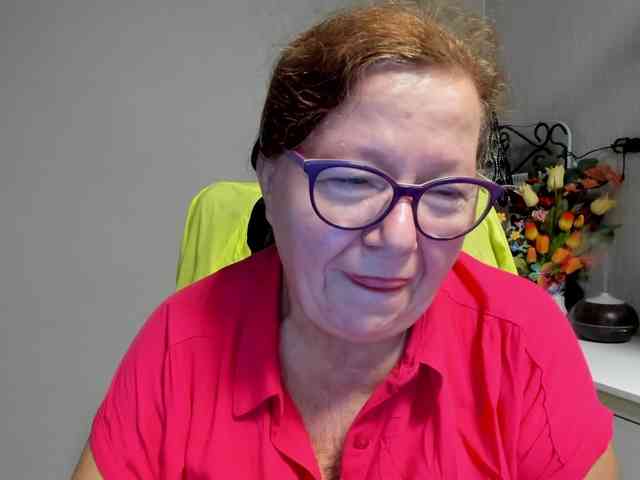 flirty-adele webcam